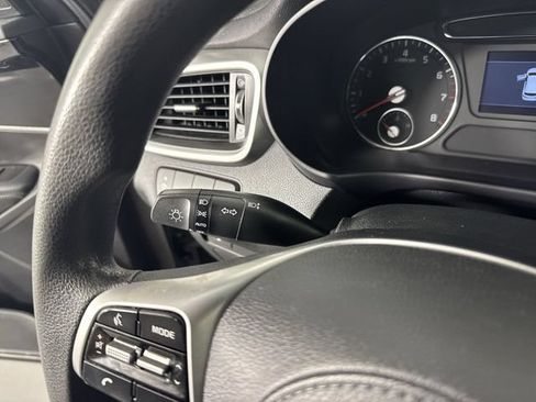 Used 2020 Kia Sorento FWD V6 image 15