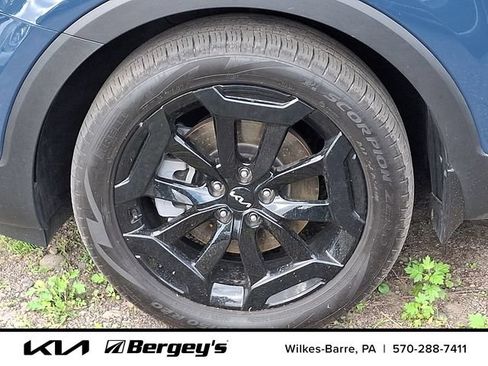 Certified 2024 Kia Telluride S w/ S Sunroof Package AWD/4WD image 10