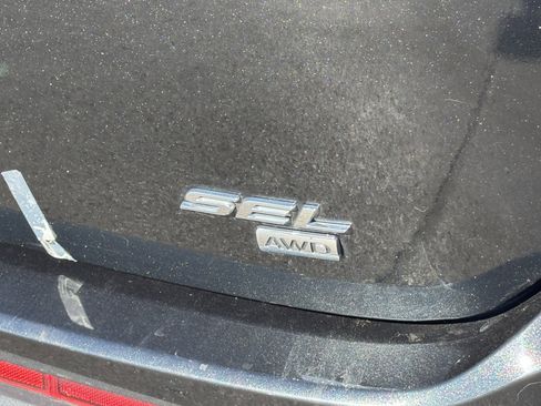 Used 2015 Ford Edge SEL w/ Equipment Group 201A image 44