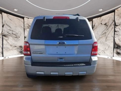 Used 2011 Ford Escape Limited w/ 301A Rapid Spec Order Code image 5