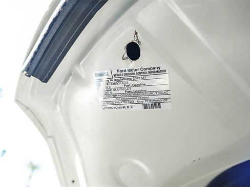 Used 2023 Ford Explorer XLT image 30