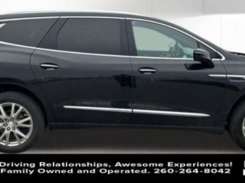 Used 2022 Buick Enclave Essence w/ Experience Buick Package image 5