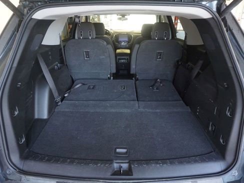 Used 2018 Chevrolet Traverse LT FWD image 16