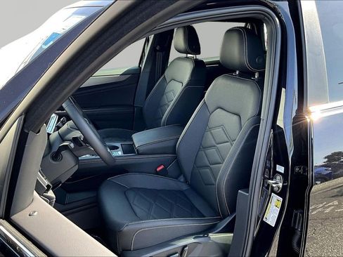 New 2026 Volkswagen Atlas Cross Sport SE image 21