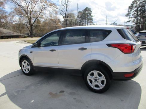 Used 2019 Ford Escape S image 22