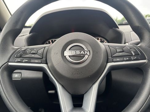 Used 2025 Nissan Altima 2.5 SV FWD image 28