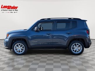 Used 2022 Jeep Renegade Latitude video 2