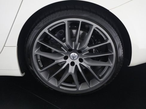 Certified 2022 Maserati Ghibli Modena Q4 image 24
