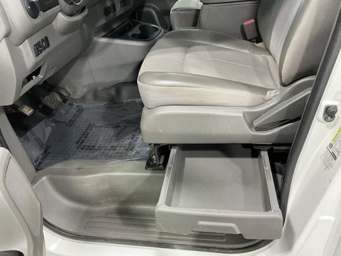 Used 2017 Nissan NV 2500 SV w/ Technology Package image 23