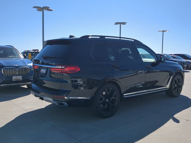 Used 2021 BMW X7 xDrive40i w/ Executive Package 2 AWD/4WD image 5