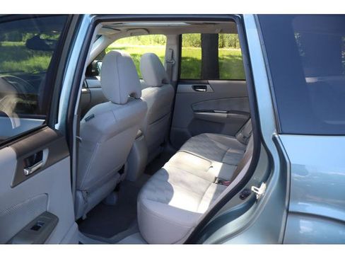 Used 2010 Subaru Forester 2.5X Premium w/ Popular Equipment Group 1A AWD/4WD image 8