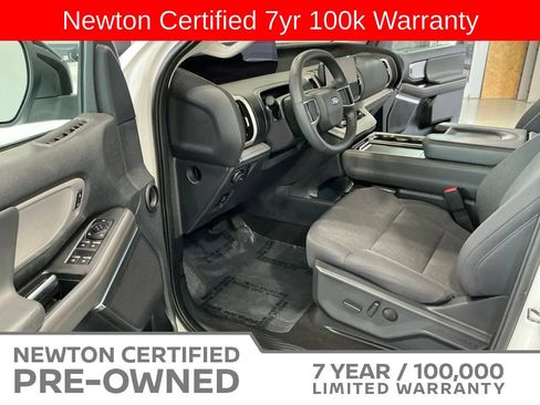 Used 2025 Ford Expedition Max Active AWD/4WD image 4