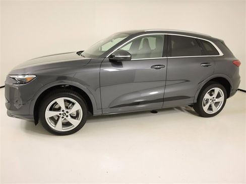 New 2025 Audi Q5 Premium Plus image 2