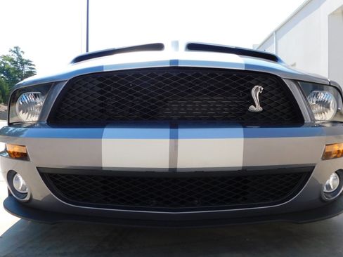 Used 2007 Ford Mustang Shelby GT500 RWD image 2