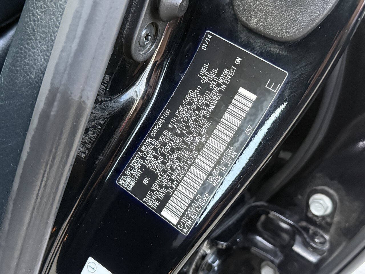 Used 2014 Lexus LX 570 4WD image 32