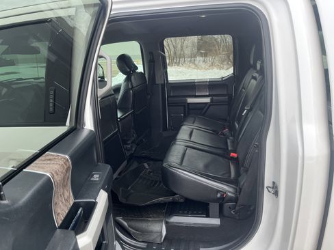 Used 2019 Ford F250 Lariat w/ Lariat Ultimate Package image 13