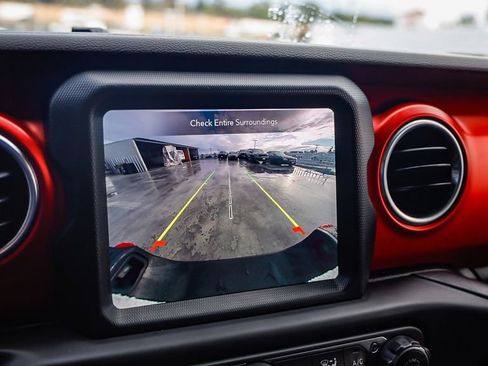 Certified 2021 Jeep Gladiator Rubicon image 25