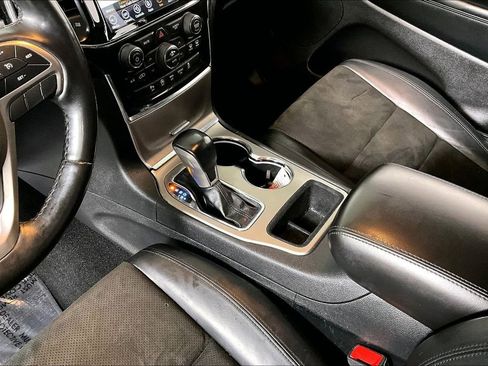 Used 2021 Jeep Grand Cherokee Laredo X image 16