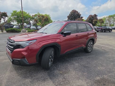 Certified 2025 Subaru Forester Touring AWD/4WD image 12