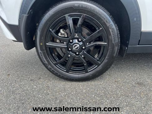 Used 2023 Nissan Kicks SR FWD image 25
