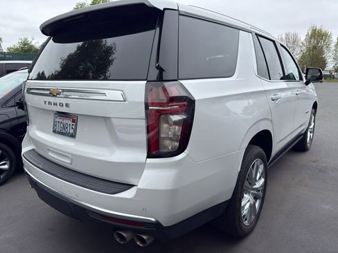 Used 2021 Chevrolet Tahoe High Country w/ Premium Package AWD/4WD image 4