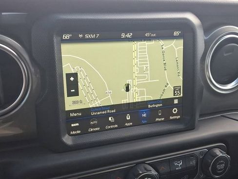 Used 2023 Jeep Wrangler Sahara image 17