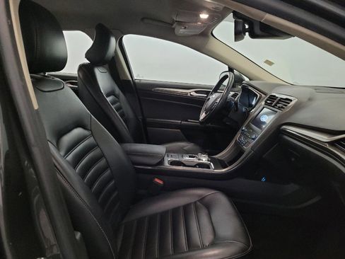 Used 2019 Ford Fusion SEL FWD image 21