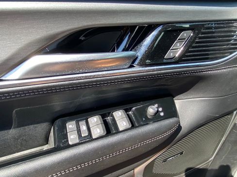 Used 2024 Jeep Wagoneer Series II AWD/4WD image 19