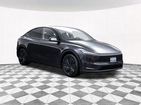 Used 2026 Tesla Model Y AWD image 14
