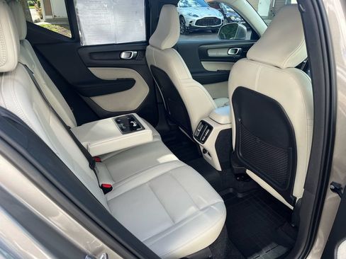 Used 2021 Volvo XC40 T5 Inscription AWD/4WD image 23