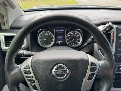 Used 2017 Nissan Titan SV RWD image 21