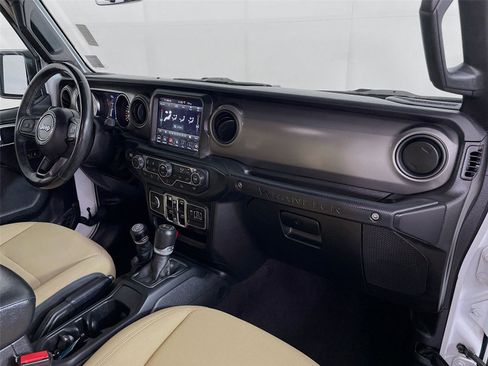 Used 2021 Jeep Wrangler Unlimited Sport image 32