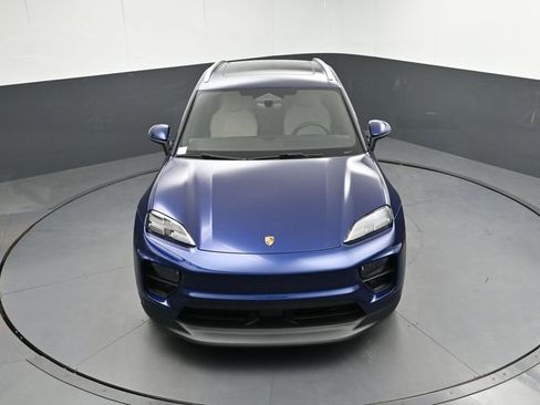 New 2025 Porsche Macan Electric image 41