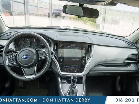 Used 2025 Subaru Outback Premium AWD/4WD image 4
