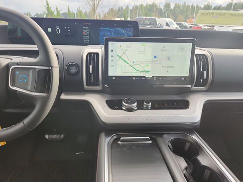 New 2025 Ford Expedition Max Active image 22