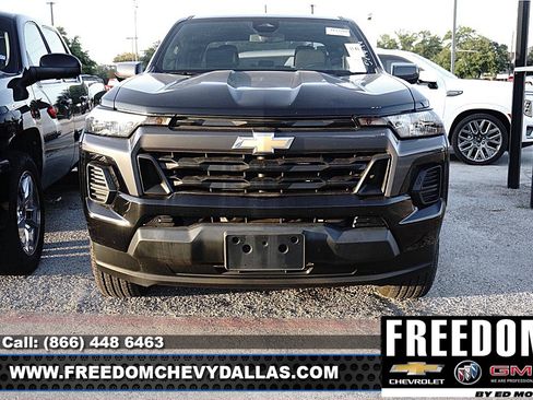 Used 2023 Chevrolet Colorado LT RWD image 3