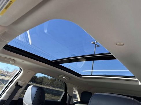 Used 2019 Cadillac XT5 Premium Luxury image 18