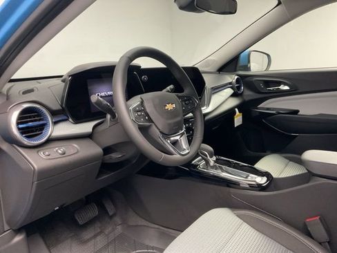 New 2026 Chevrolet Trax LT image 11