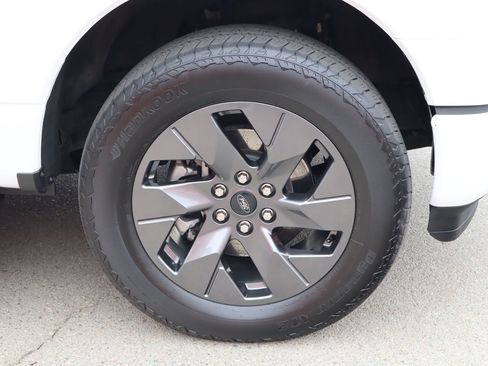 Used 2024 Ford F150 Lightning Flash AWD/4WD image 10