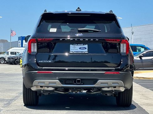 New 2026 Ford Explorer Active w/ Active Comfort Package RWD image 4