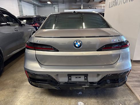 Used 2025 BMW i7 M70 image 23