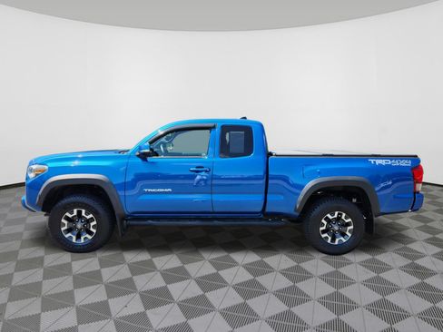 Used 2016 Toyota Tacoma TRD Off-Road w/ Premium & Technology Package AWD/4WD image 5