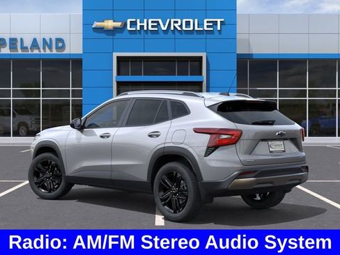 New 2026 Chevrolet Trax ACTIV w/ Sunroof Package FWD image 4