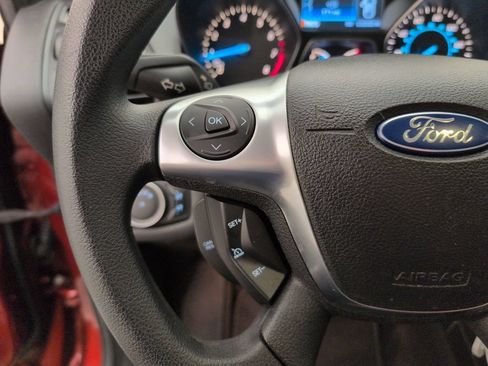 Used 2016 Ford Escape SE FWD image 32