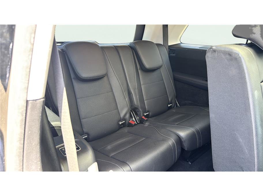 Used 2024 Mercedes-Benz GLS 450 4MATIC image 17