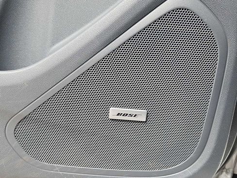 Used 2020 Chevrolet Bolt Premier w/ Infotainment Package image 29