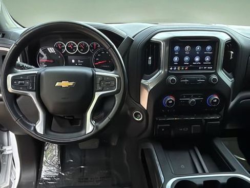 Used 2022 Chevrolet Silverado 2500 LTZ w/ LTZ Plus Package image 11