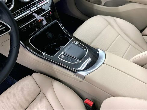 Used 2022 Mercedes-Benz GLC 300 image 26