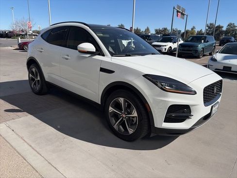 Used 2022 Jaguar E-PACE SE image 4