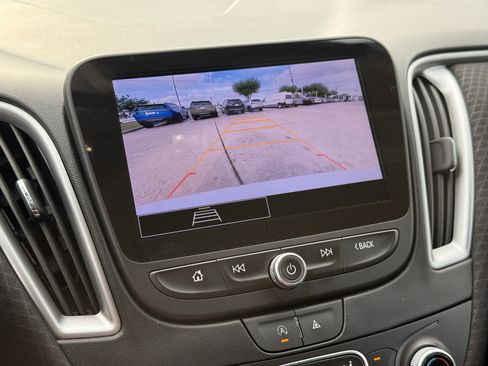 Used 2024 Chevrolet Malibu LT image 30